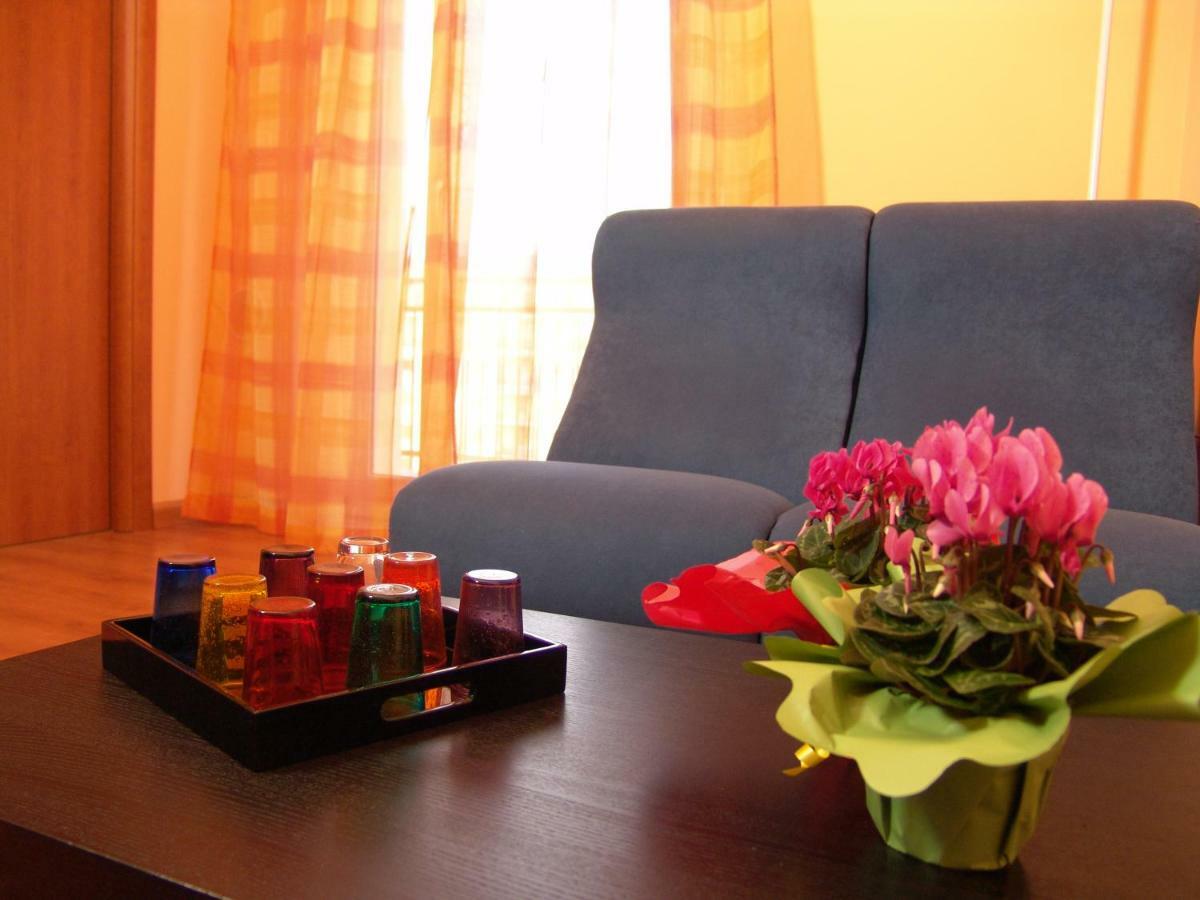 I Colori Di Sara Bed & Breakfast Catania Exterior photo